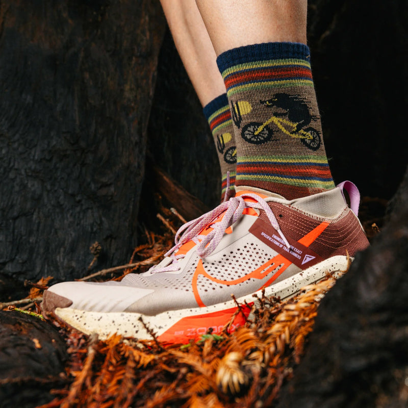 Load image into Gallery viewer, M's Willoughby Micro Crew Lightweight Hiking Sock
