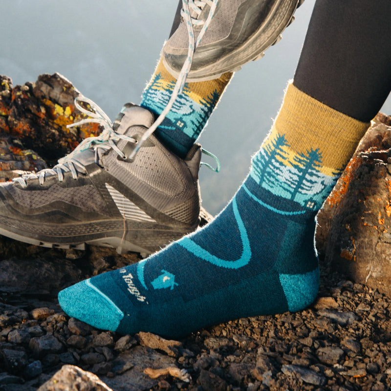 Load image into Gallery viewer, W's Northwoods Micro Crew Midweight Hiking Sock
