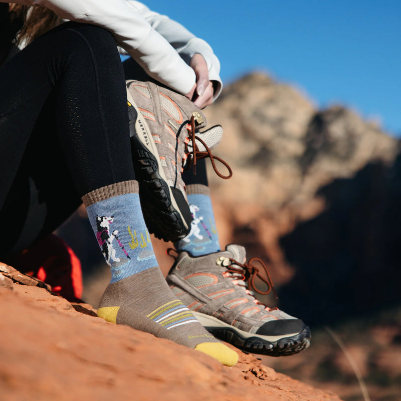 Load image into Gallery viewer, W&#39;s Critter Club Micro Crew Lightweight Hiking Sock

