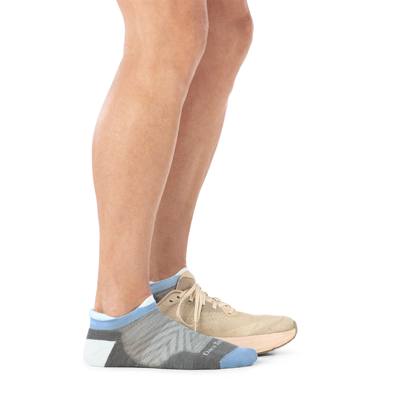 Load image into Gallery viewer, W's Run No Show Tab Ultra-Lightweight Running Sock
