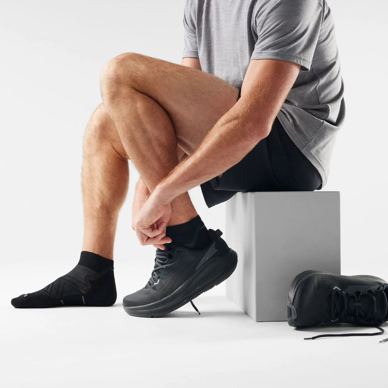Load image into Gallery viewer, M's Targeted Cushion Run Ankle Socks
