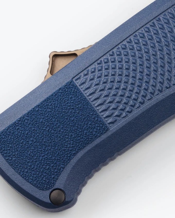 Load image into Gallery viewer, Shootout | Crater Blue Grivory | Tanto
